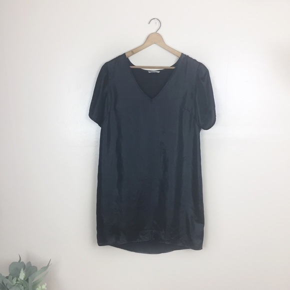 [Silence + Noise] Silky Black Shift Slip V-neck Mini Dress Classic Sexy - Picture 1 of 8